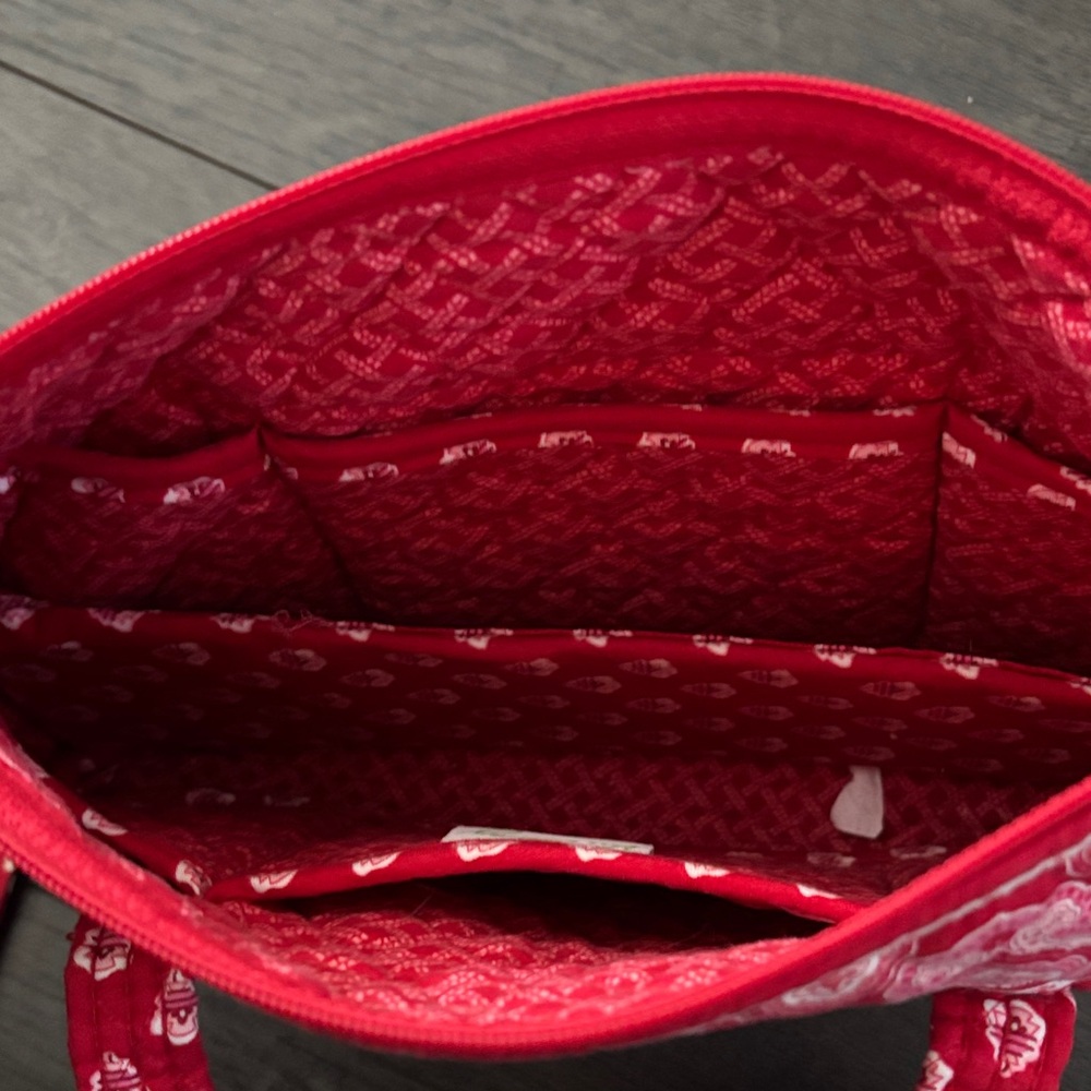 Vera Bradley Red and White Floral Shoulder Bag - Picture 5 of 5